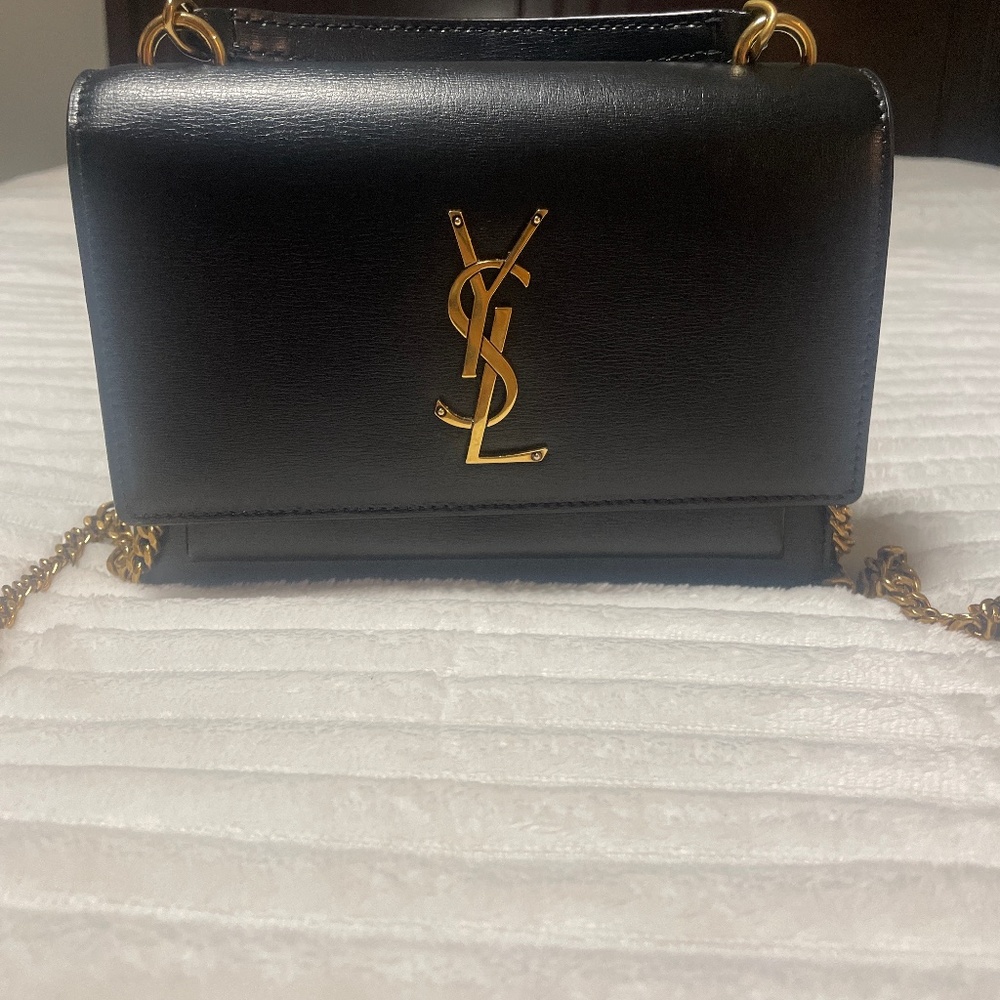 YSL SUNSET CHAIN WALLET IN SMOOTH LEATHER